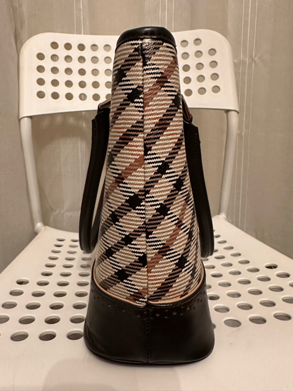 Daks London handbag in a tartan check pattern with leather trim and top handles - Picture 4 of 10
